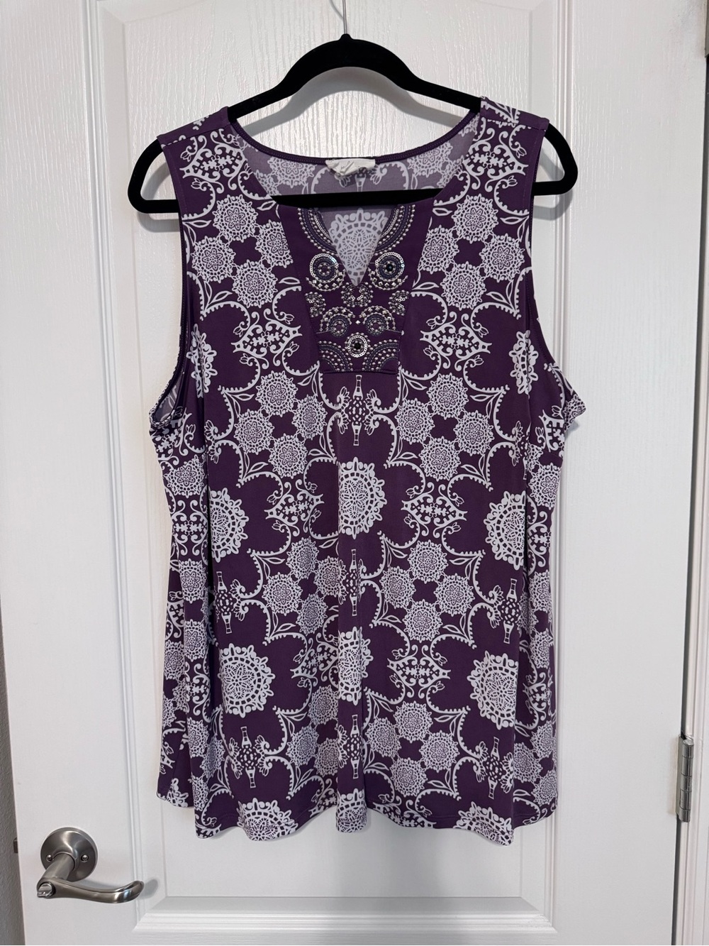 Sleeveless Purple Printed Women's Tank Top with Embellished Neckline